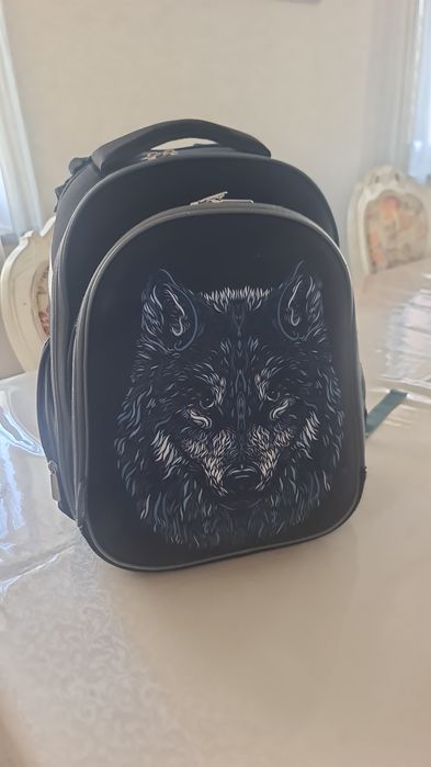 Продам школьные рюкзаки