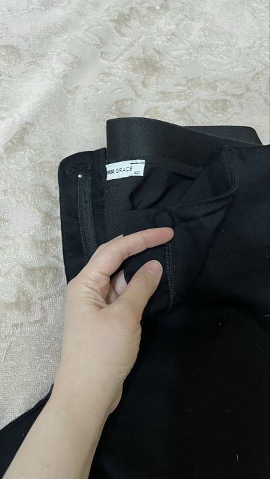 Черные брюки классические