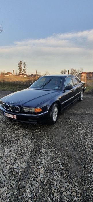 BMW 728i 1999 – stare foarte bună mecanic 
V