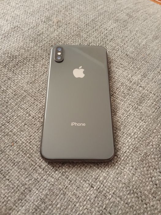 Продам Iphone x срочно