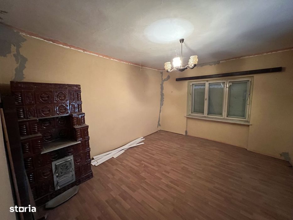 Casa cu 3 camere si teren 3.200 mp | Central Mediesu Aurit