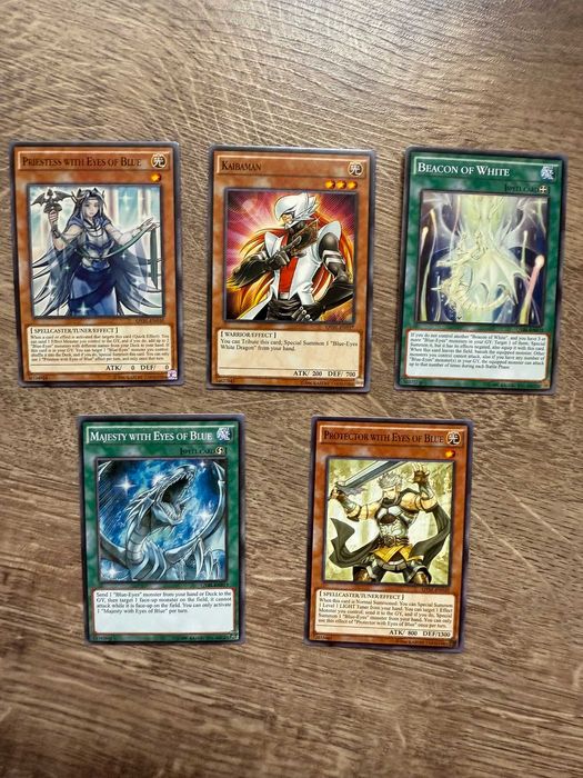 Yu-Gi-Oh! Карти Blue-Eyes White Dragon Deck – колекционерски комплект