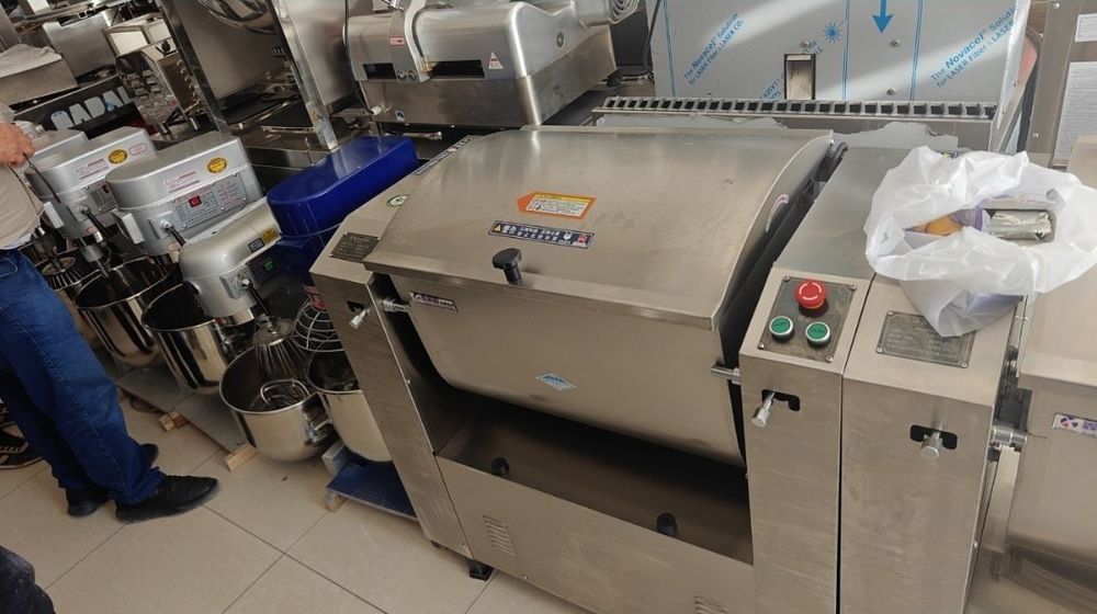 Промышленные Тестомес бэккери 15 кг 25кг 50 кг.аппарат для теста