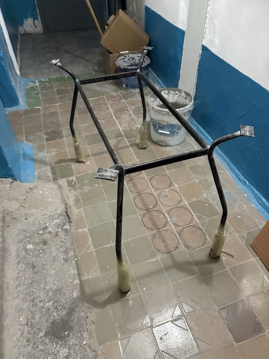 Срочно Стол по дешману