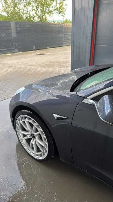 Tesla Model 3 Dual Motor Long Range 2019 IN GARANȚIE