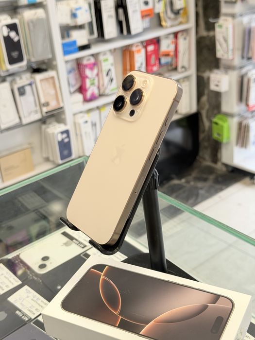 Apple iPhone 16 Pro 256GB Desert Titanium