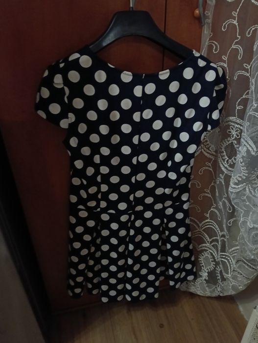 Rochița dama cu buline albe