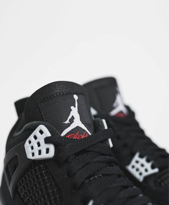 Air Jordan 4 Retro “Black Canvas”