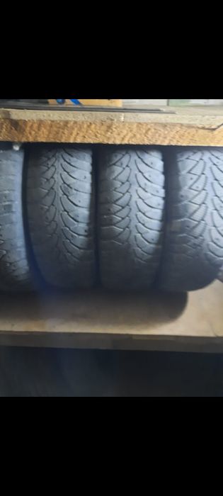 Продам резину без шипов.