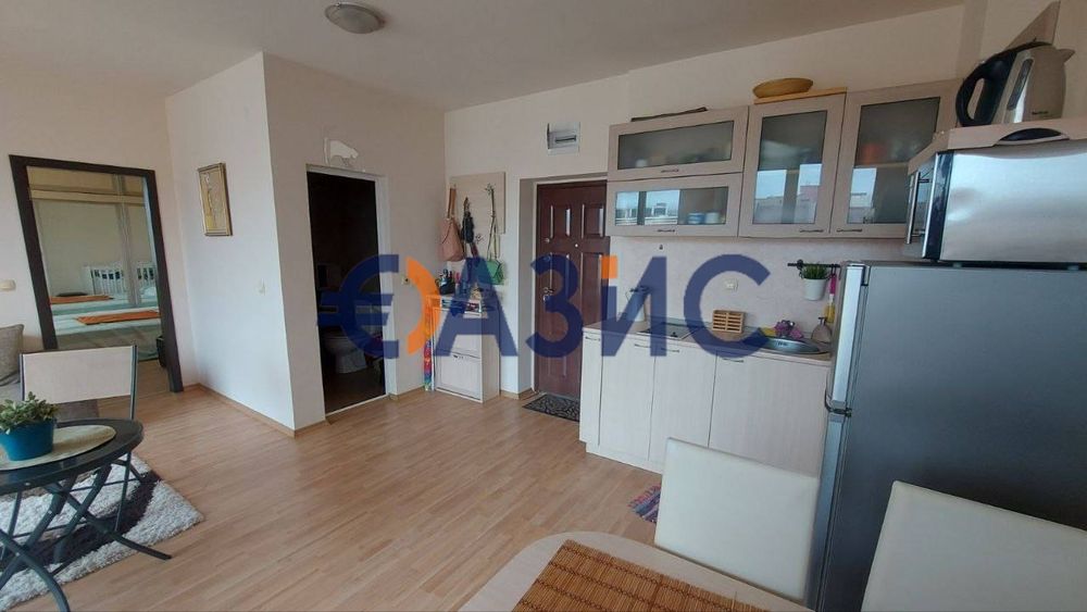 Продава се Двустаен апартамент в к.к. Слънчев бряг - 52 кв.м за 687 €/кв.м - Снимка #7