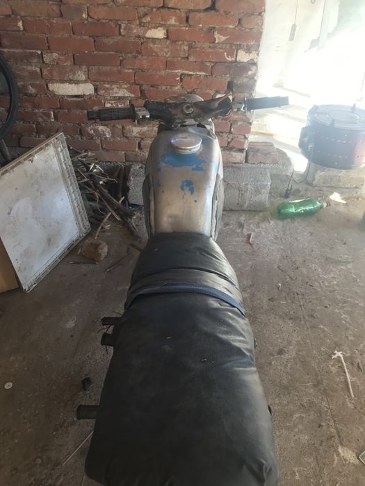 Продавам емизе ете зе трофик от 1962