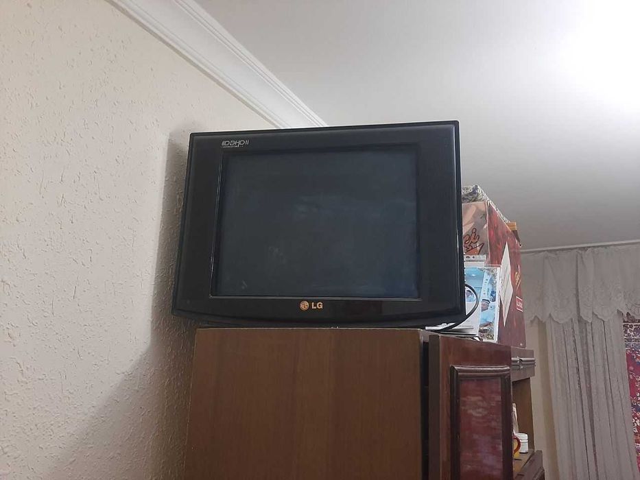 Телевизор LG б/у
