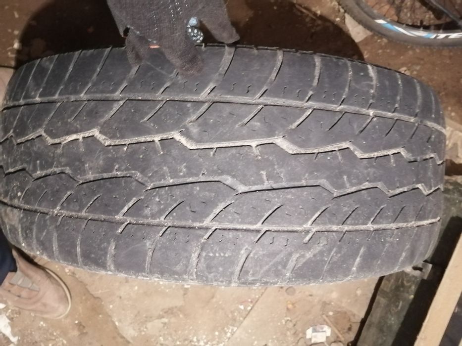 Шины летние Maxxis б/у