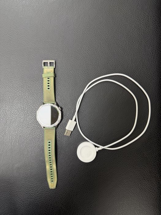 Смарт часовник Huawei GT4