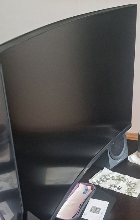 In garantie 14.10.2027: Monitor Gaming Curbat LED VA Dell 27'' QHD, 165Hz 2ms AMD FreeSync 1500R HDMI DP S2722DGM