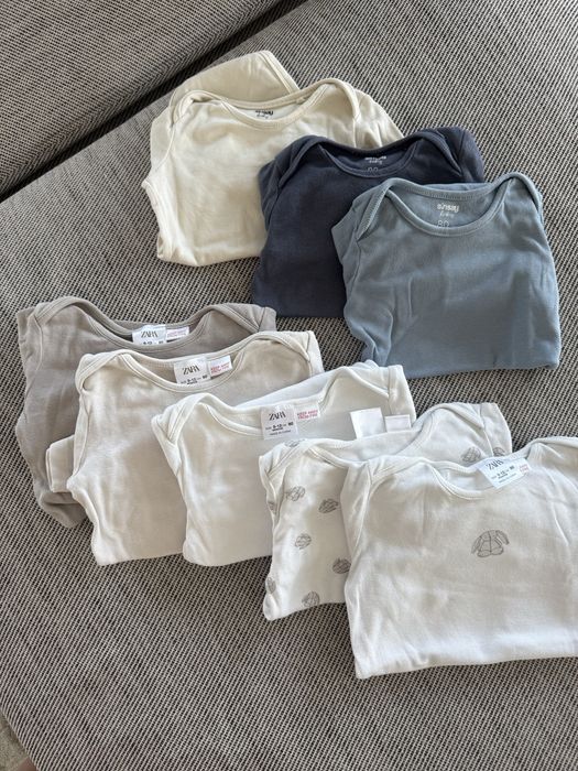 8 бр. Бебешки бодита 9-12м на Zara и Sinsay