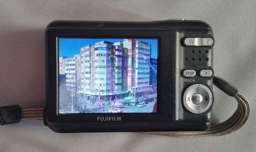 FUJI A850, 8.1 MP, zoom optic 8X