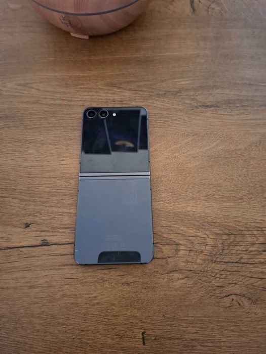 Telefon SAMSUNG Galaxy Z Flip5 5G, 512GB, 8GB RAM, Dual SIM, Graphite