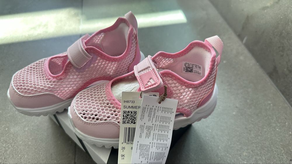 Сандали Adidas номер 26