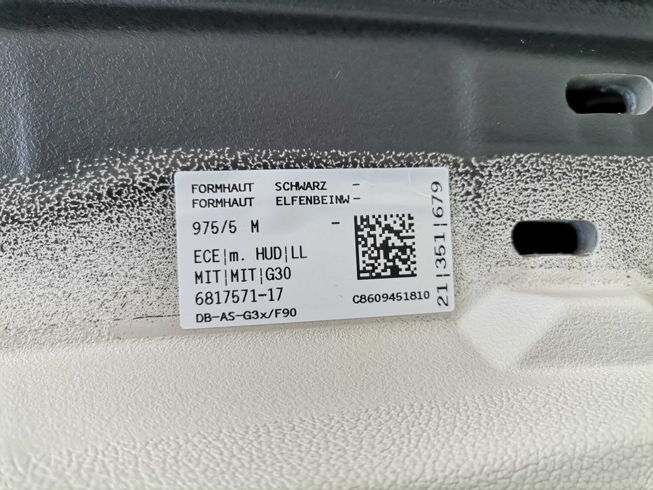 Ново Табло BMW 5 G30 G31 Lci HUD Слонова кост гума