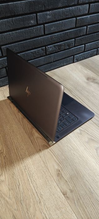 Laptop HP Spectre negru/gold