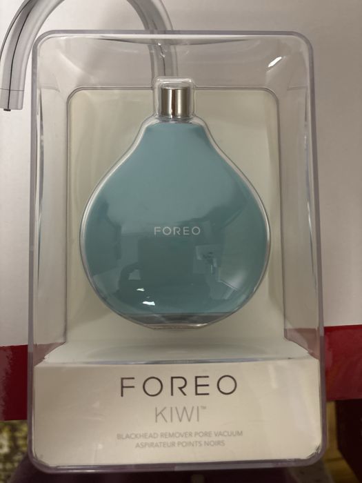 Dispozitiv de indepartare a punctelor negre cu lumina LED, FOREO KIWI™