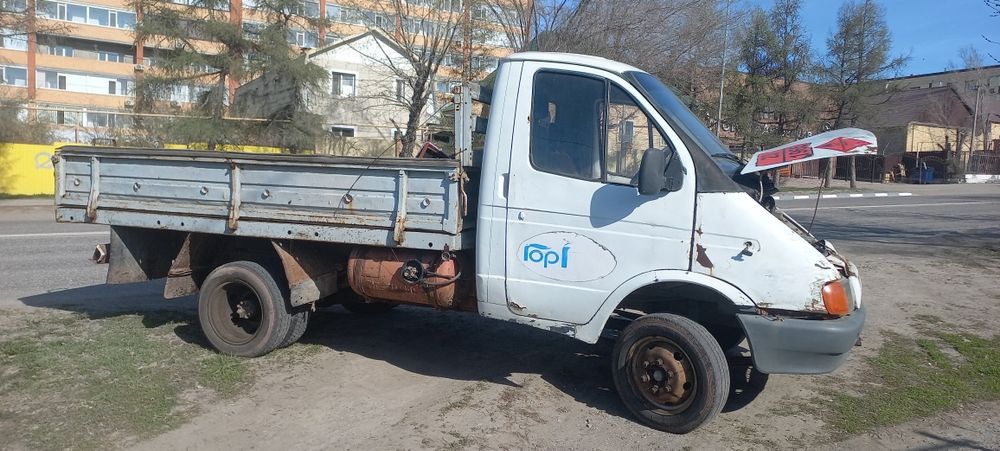 Продам Газель на запчасти