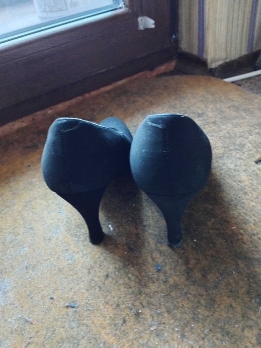 Стилни дамкки обувки