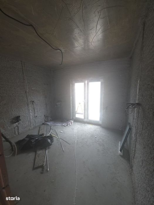 Casă nouă cu 5 camere și mansardă