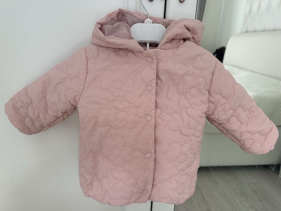 Продам куртку весна на девочку рост 68