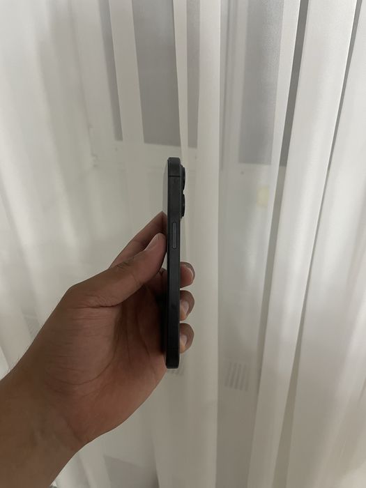 Продам iPhone 15 Pro 128
