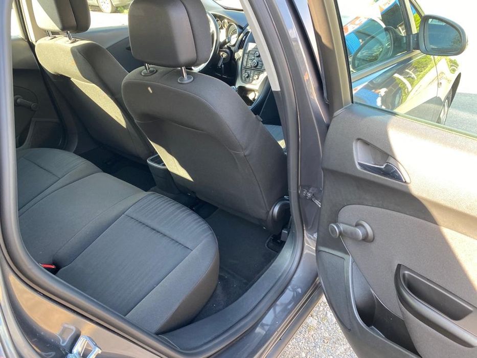 Opel Astra J sport tourer