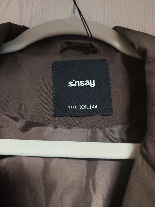 нов шлифер в кафяв цвят