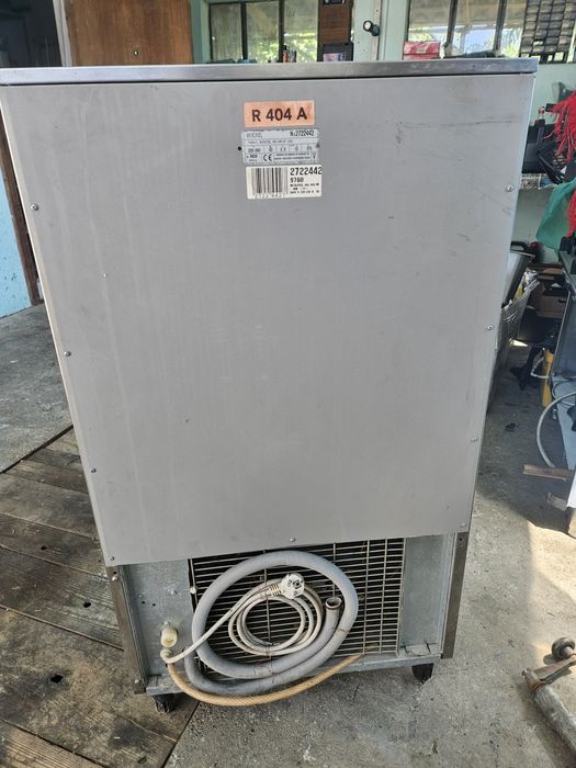 Masina de făcut gheata