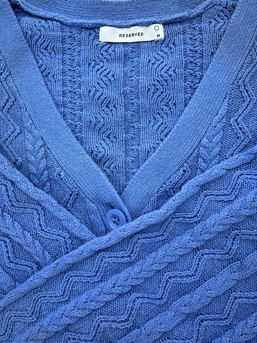 Укороченный синий вязаный кардиган