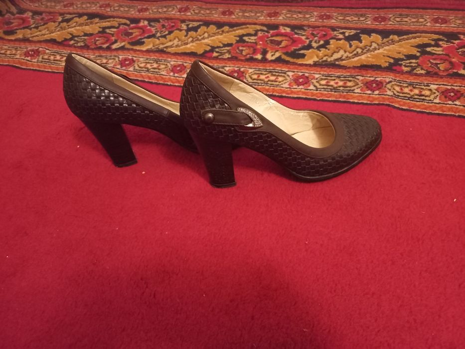 Туфли кожанные от фирмы Кabeena один раз носила на свадьбу почти новые