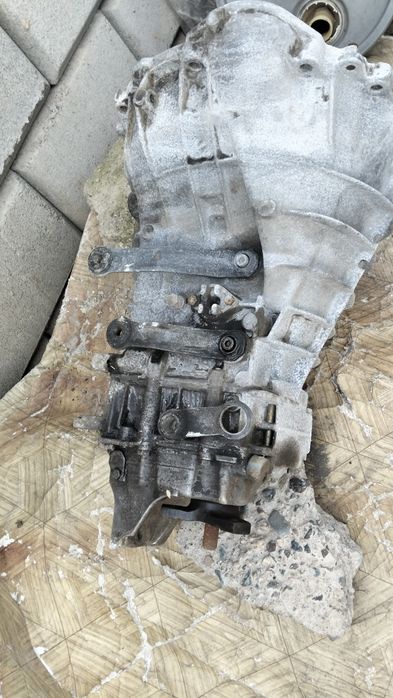 Мерс 124 запчасть