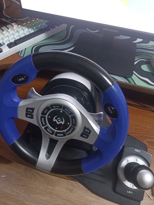 Игровой руль с педалями и КПП