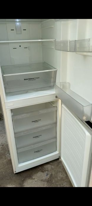 LG  холодильник. 120 000 ТГ.