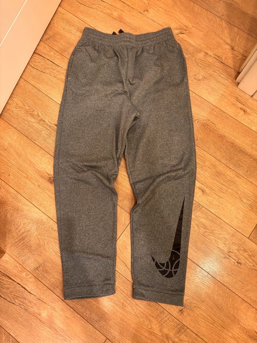 Долнище Nike размер 158/170см