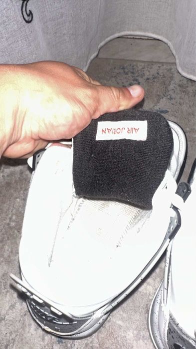 Jordan 4 white cement