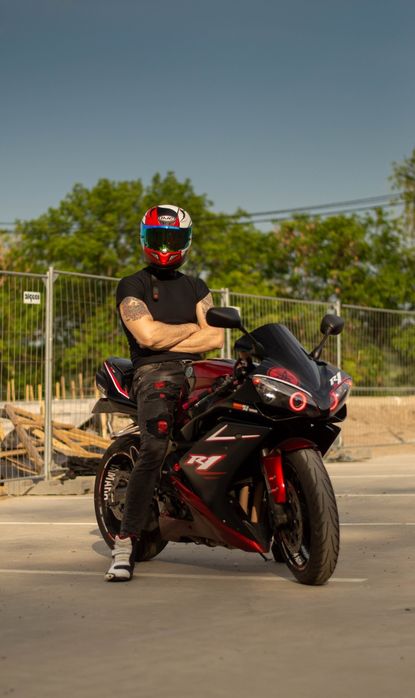 Se vinde Yamaha r1 pentru pretentiosi