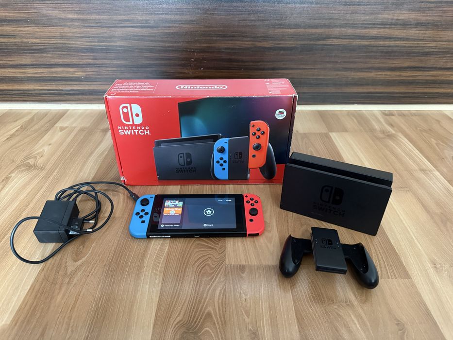 Nintendo switch в отлично състояние и игри