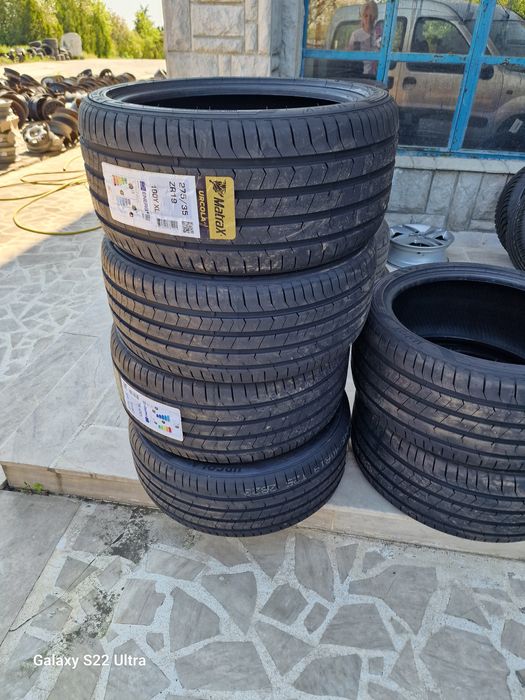 275 35 19/ 245 40 19 Matrax Made in Tihland Замък Ямбола