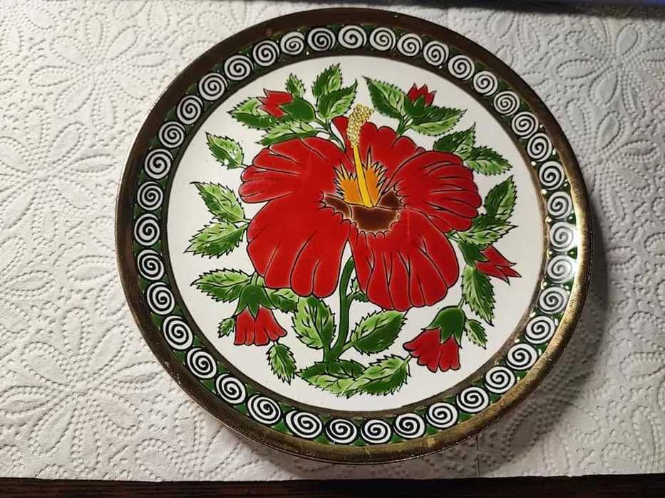 Lot vintage de 8 farfurii diferite