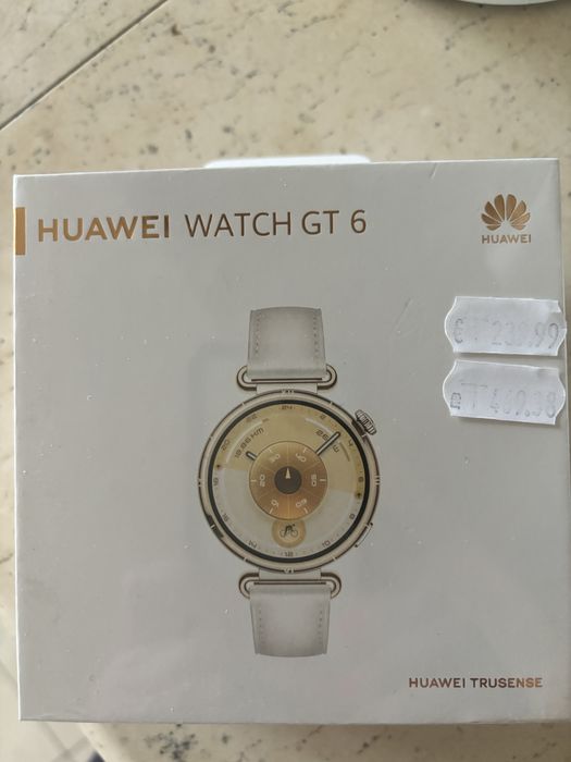 Смарт часовници и безжични слушалки HUAWEI