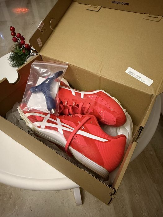 Шпайкове Asics 38ми номер