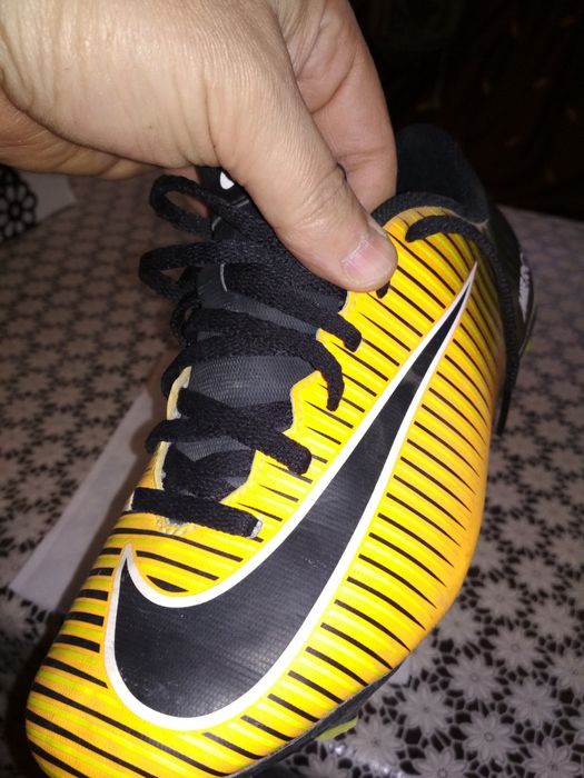 Юношески бутонки Nike