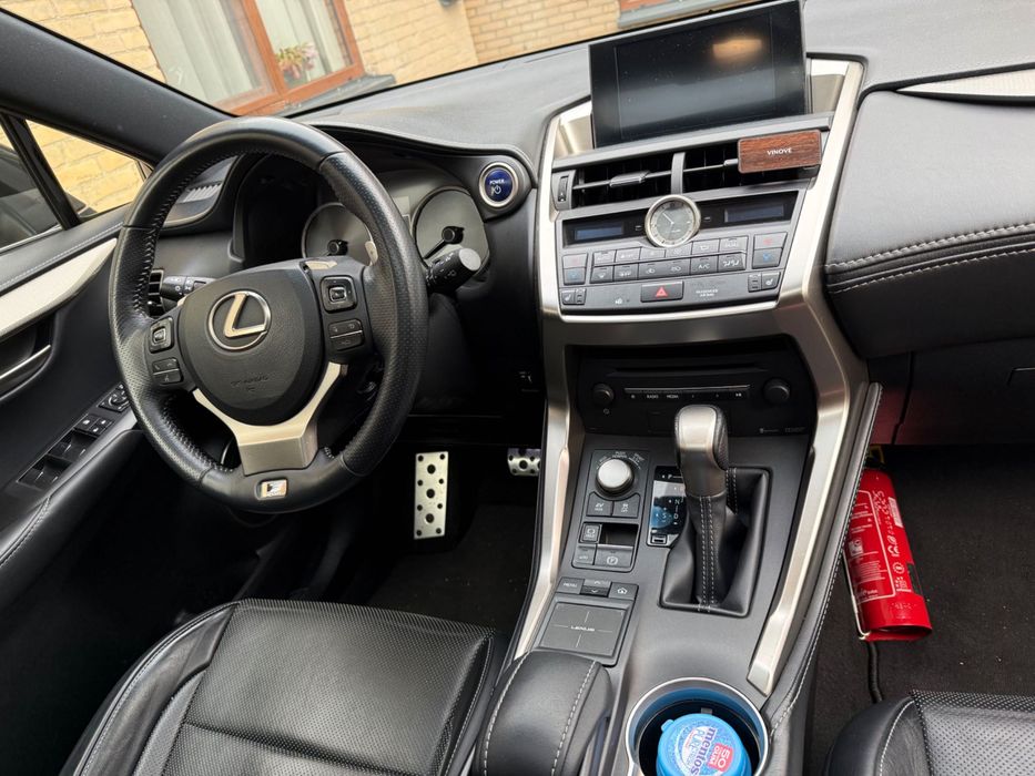Lexus NX 300h 2015 F Sport (Avariat)