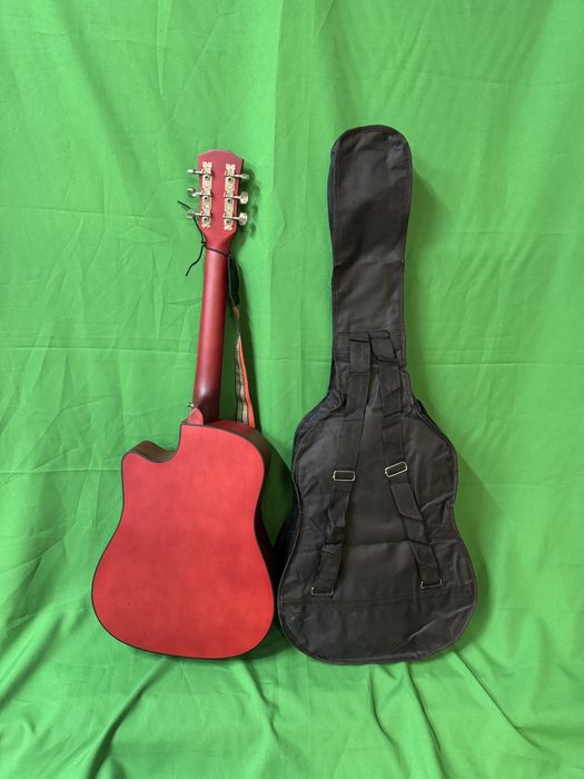 Гитара новая с полным набором